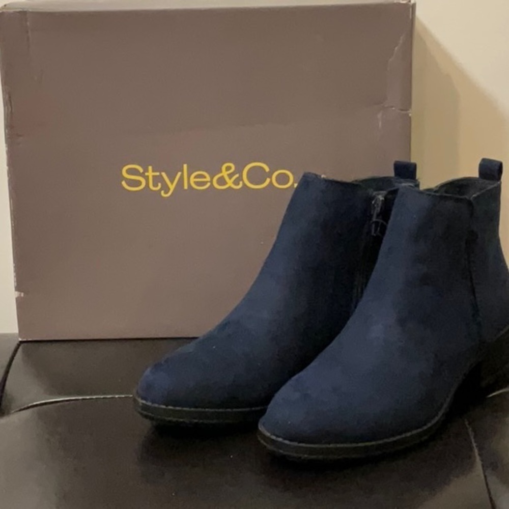 Style & Co. Women's Deep Blue Ankle Booties